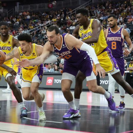 Sunsi preokretom slavili protiv Lakersa, Šarić upisao 12 koševa i četiri skoka